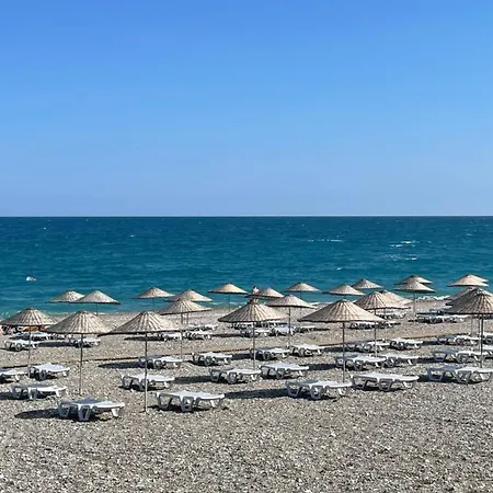 Kalida מלון דירות 4*